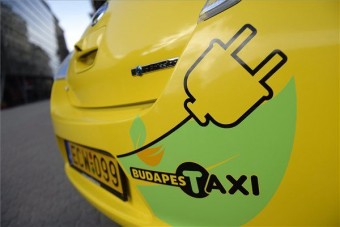 Elektromos és gázüzemű taxik Budapesten