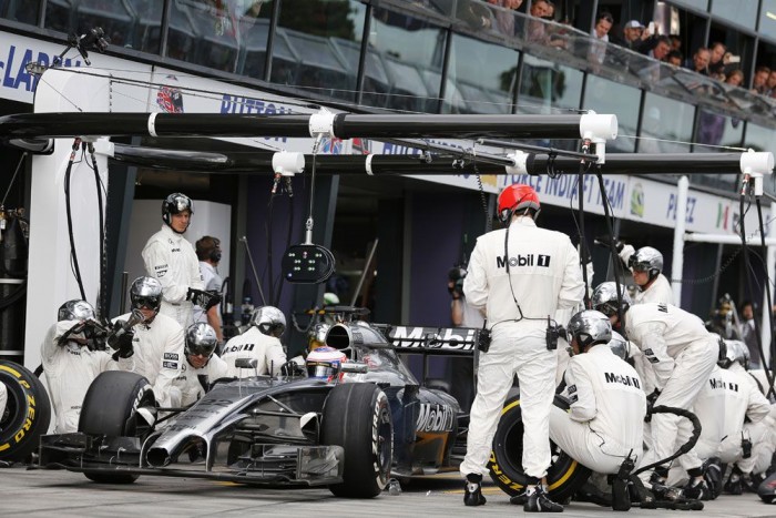 F1: Spanyolországra pörög fel a McLaren 3 | Vezess F1: Spanyolországra pörög fel a McLaren 3