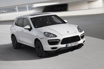 Jön az első nem német Porsche