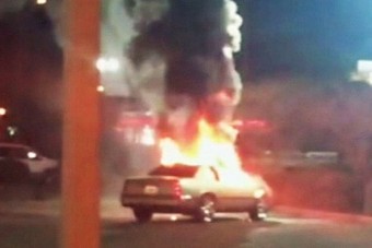 Nem kapott fagyit, ezért felgyújtotta az autót