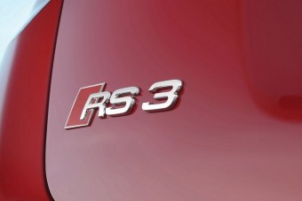 Vérfarkassá válik a győri ferdehátú