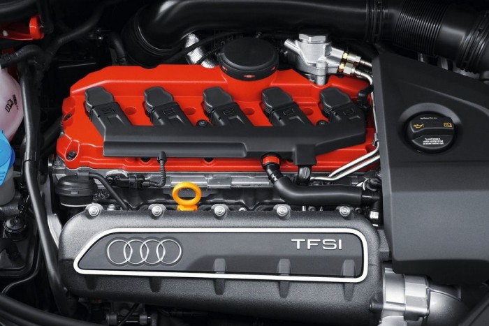 Vérfarkassá válik a győri ferdehátú 7 | Vezess Vérfarkassá válik a győri ferdehátú 7