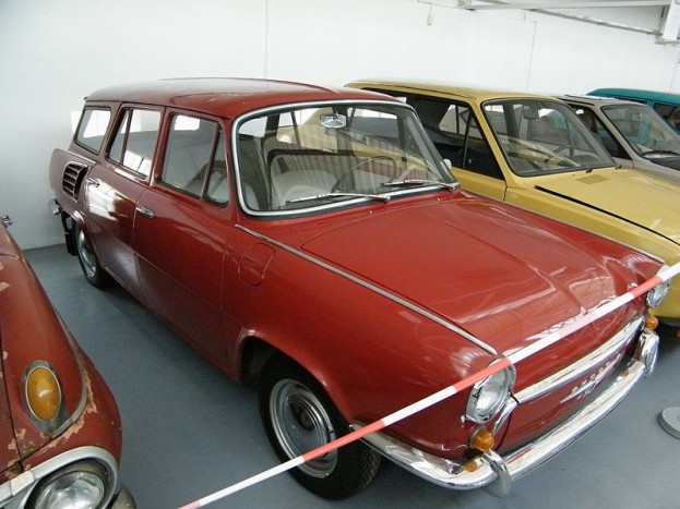 Az 1000 MB kombi prototípus -  Sorozatgyártása nem valósult meg, mert a motor mellett lévő csomagok túlságosan farnehézzé tették volna a járművet. 