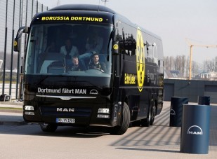 Amikor a focisták buszt vezetnek