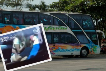 Lefilmezték a buszon szexelő turistákat (18+)