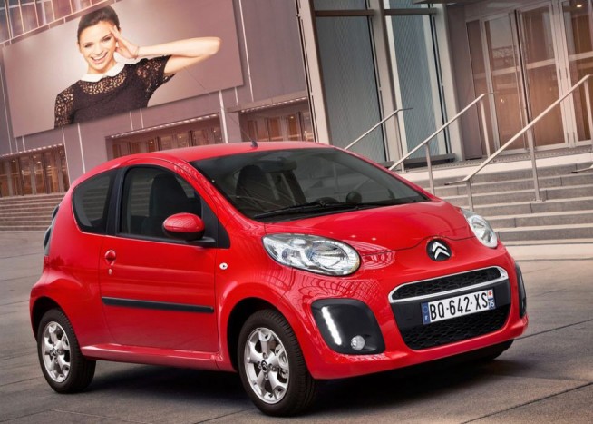 Top 10 – A legkisebb fogyasztású autók 5 7. Citroën C1, 5,24 l/100 km. Úgy fest, a Csehországban gyártott hármas ikrek közül a Citroën C1 tulajdonosai vezetnek a legtakarékosabban. A vele megegyező testvérmodellek átlaga 5,37 (Toyota Aygo) illetve 5,46 liter 100 kilométerre (Peugeot 107)