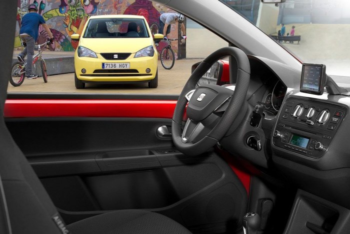 Top 10 – A legkisebb fogyasztású autók 6 6. SEAT Mii, 5,23 l/100 km. A Volkswagen Up rokonai közül kettő is befért a legjobb tízbe. A különbség azonban elhanyagolható az egyliteres benzinesek étvágya között