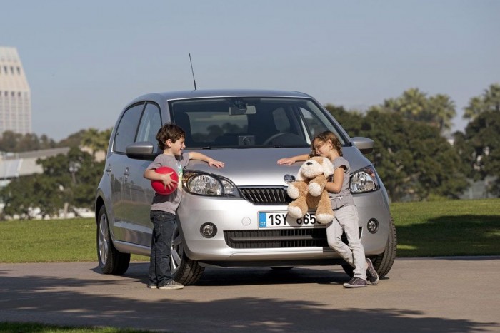 Top 10 – A legkisebb fogyasztású autók 3 9. Škoda Citigo, 5,28 l/100 km. Az ikertrió cseh tagja egészen közel van a gyár által megadott 4,5 literes átlaghoz. A két motorváltozat közül a 60 lóerős beéri 5,2 literrel, a 75 lóerős átlaga három decivel magasabb