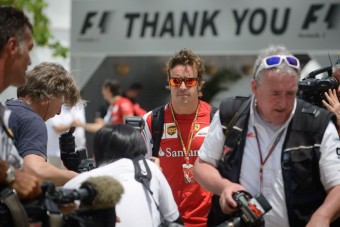 F1: Alonso ki akarja csinálni Räikkönent?