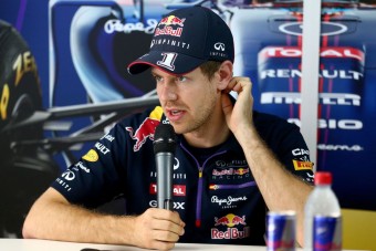 F1: Vettel leszarozta az új autók hangját