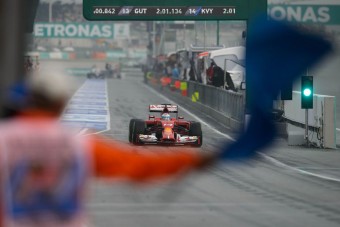 F1: Alonso nem balhézik