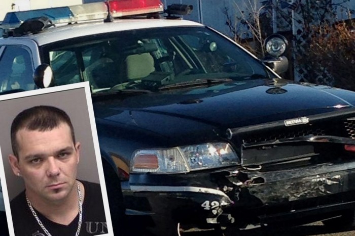 Pedofil támadt a rendőrautóra