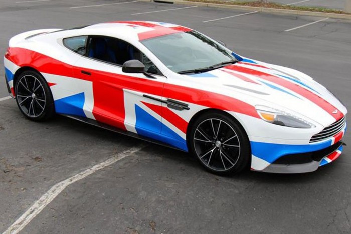 Brit zászlóba öltöztetett hazafi 5