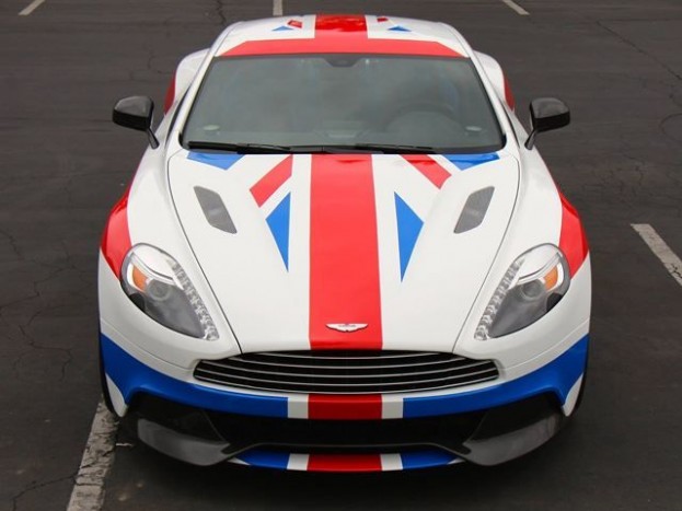 Brit zászlóba öltöztetett hazafi 7