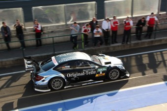 Ágyúdörgéssel felérő motorhang Mogyoródon