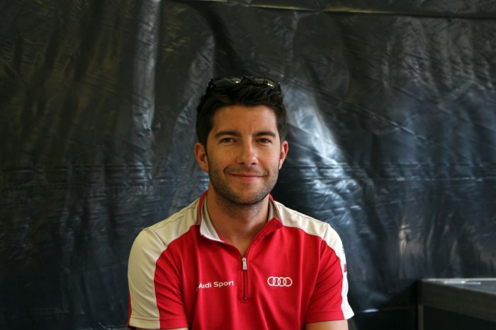 Ágyúdörgéssel felérő motorhang Mogyoródon 4 Mike Rockenfeller - A harminc éves német pilóta tavaly bajnoki címet nyert, és bízik a duplázásban, bár esélyeiről igen diplomatikusan nyilatkozott, a pályát pedig futva járta be a tesztek megkezdése előtt