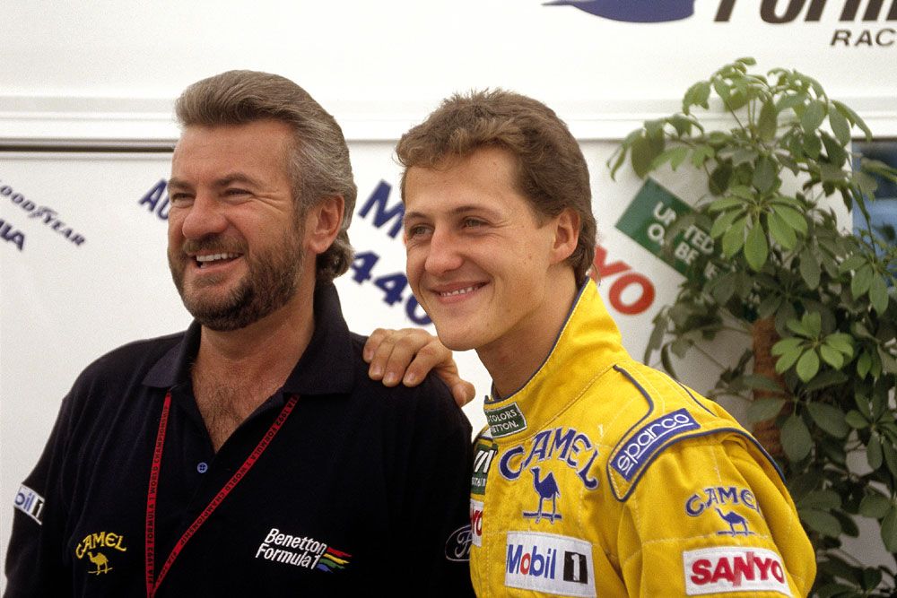 Schumacher csak pillanatokra van magánál 46