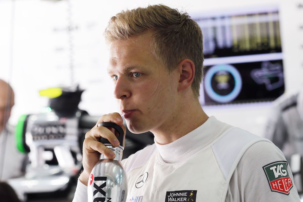 F1: Egyszer kitör a balhé a Mercedesnél 25