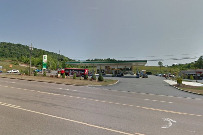 Orális szexszel alkudta lejjebb a kocsi árát 4 | Vezess Ennél a benzinkútnál zajlottak az ártárgyalások