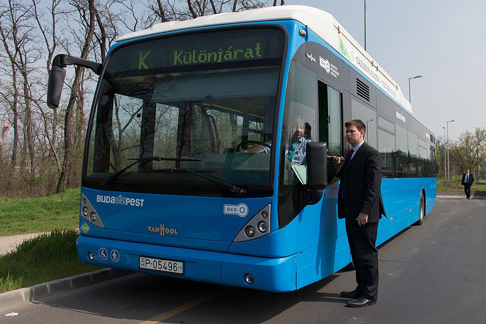 Földgázos buszok indulnak Budapesten 1
