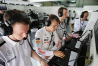 F1: Nagy ünnepre készül Button 2