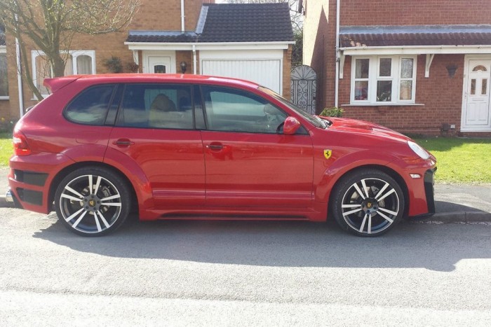 Íme az első Ferrari terepjáró 8 | Vezess Íme az első Ferrari terepjáró 8