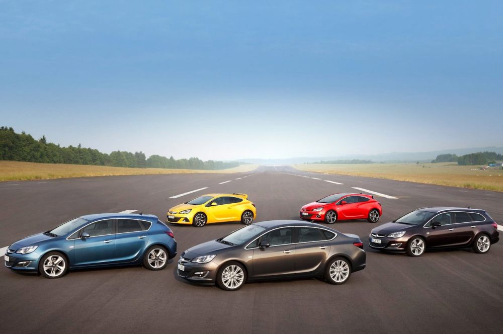5. Opel Astra, 484 db. Az Astra a flottapiacon és a magánvásárlók körében is meghatározó szereplő. A 2013-as teljes évi ranglistán második lett, most épp az ötödik
