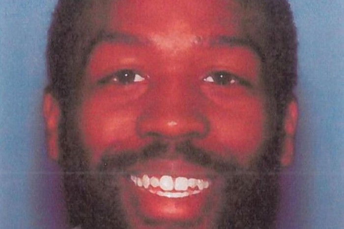 Meztelenül ment autót lopni 4