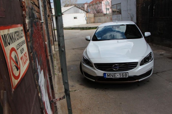 Volvo S60 – A kívánatosra érett svéd 52 A Volvo S60 8,99 milliós ára reális az autó által kínált szolgáltatásokhoz, és a konkurensekhez mérten