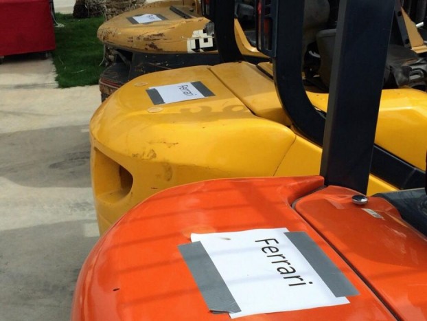 F1: A legjobb képeket a bahreini pálya osztja meg! 8 | Vezess Jelenleg ezek a leggyorsabb Ferrarik a pályán