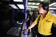 F1: Alonso egyre lassabb lett 46