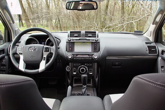 Akár begipszelt kézzel is tudnánk kezelni a gombokat, kapcsolókat