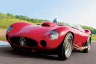 Májusban, Monacóban kerül kalapács alá az a Maserati 450S, amelyben a történelem egyik legkiválóbb pilótája kis híján életét vesztette. Másfél milliárd forintra taksálják