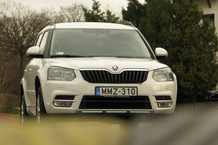 A nagyobb hasmagasság elsőkerék-hajtással is alkalmassá teszi a fekvőrendőrök, kátyúk, földutak meghódítására