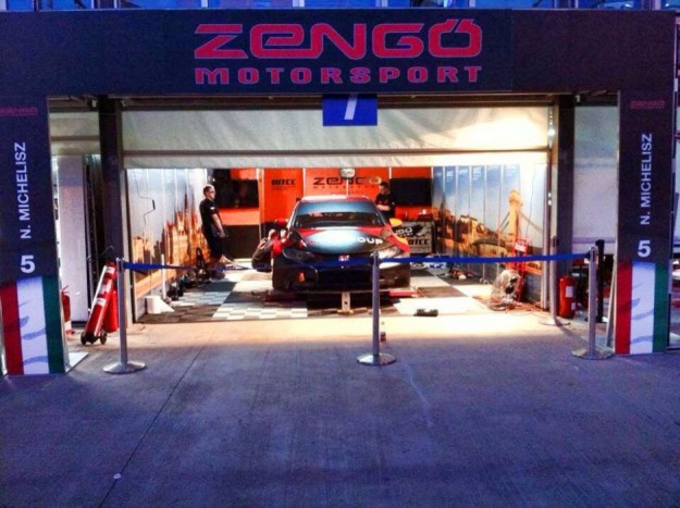 Piszok jól néz ki Michelisz új sisakja 11 | Vezess "Esti hangulatkép Marrakechből." - Ezt a képet nemrég osztotta meg Norbi a közösségi oldalán. "Esti hangulatkép Marrakechből." - Ezt a képet nemrég osztotta meg Norbi a közösségi oldalán.