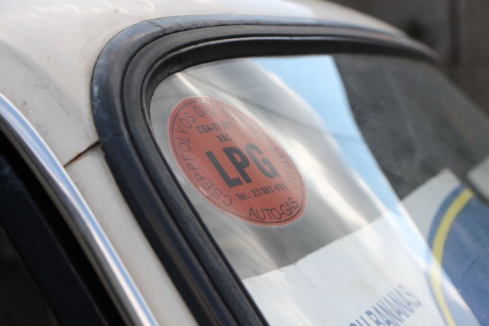 Használt autó: mit tudnak a legolcsóbbak? 31 Kéne bele az LPG, 410 forintos benzinnel a legalább 10 literes városi fogyasztás hamar elvenné a kedvünket az autótól