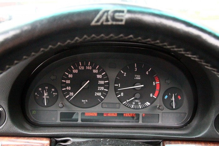 Korosan is kívánatos 9 | Vezess A 300 ezerhez nyugodtan hozzá lehet csapni egy százast