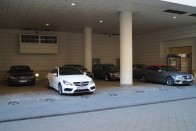 Az E Klassét már tavaly bemutatta a Mercedes a világnak, a mostani rendezvény a hazai szaksajtónak szólt