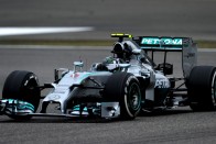 F1: Hamiltonnak nem tetszik az autója 41