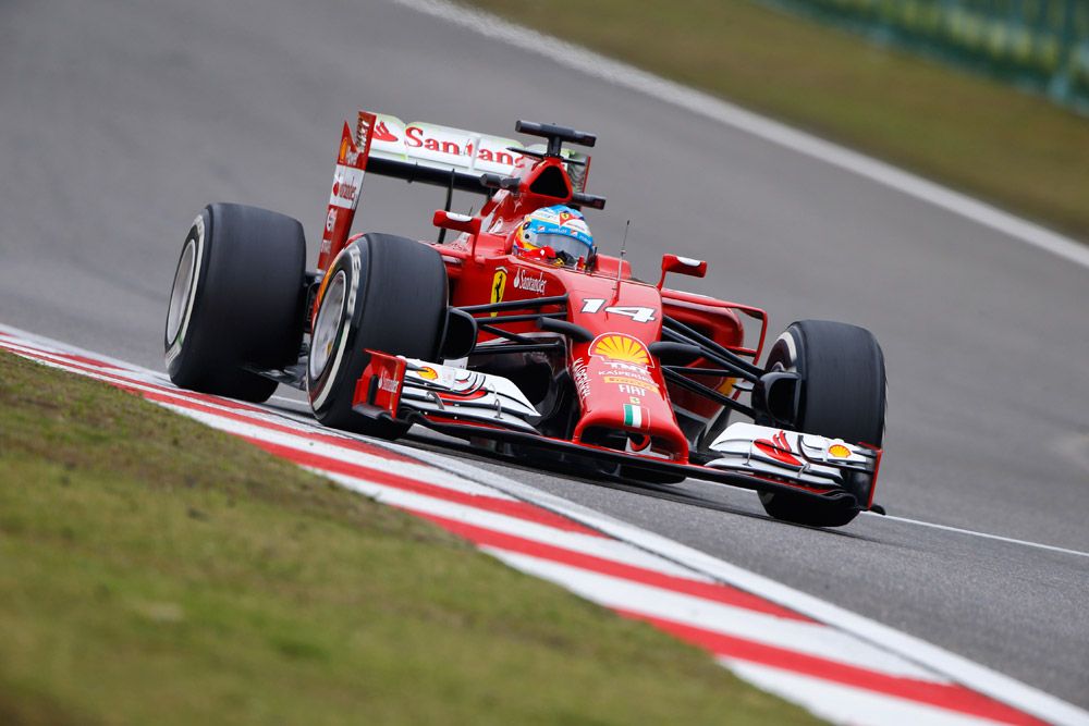 Vettel: A Mercedes még nem húzott bele 14