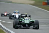 F1: Hamiltonnak nem tetszik az autója 49