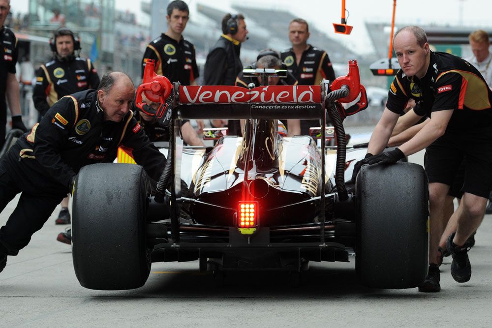 F1: Alonso az élen, Räikkönen nem is ment 23