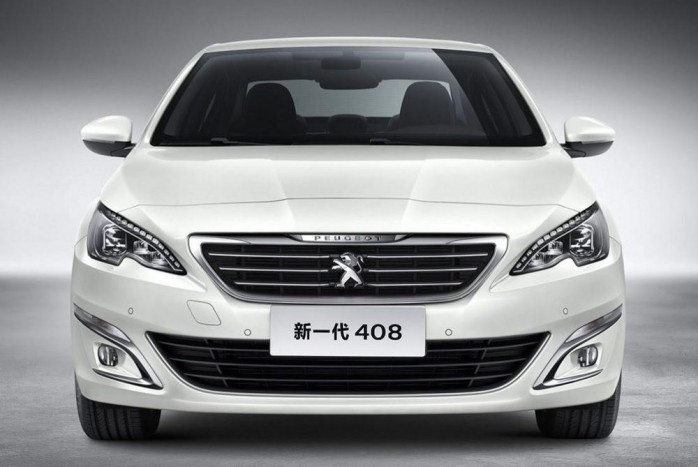 Kompakt szedán a Peugeot-tól 4
