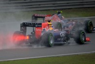 F1: Hamilton a vízen járt Kínában 2