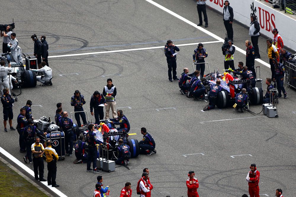 F1: Lecserélik Vettel autóját 18