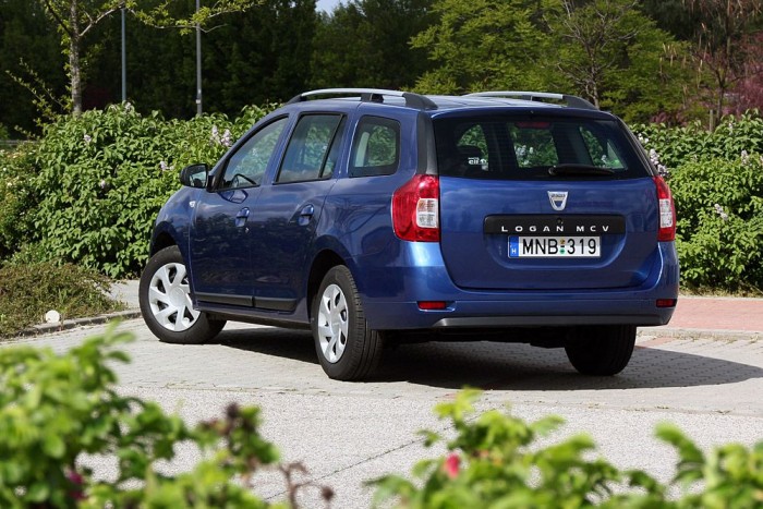 A puttony a lényeg. 573 literes.