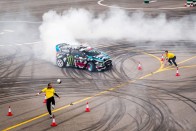 Ken Block lebukott, nem csak driftelni tud 8