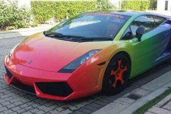 Lamborghini, a szivárvány színeiben