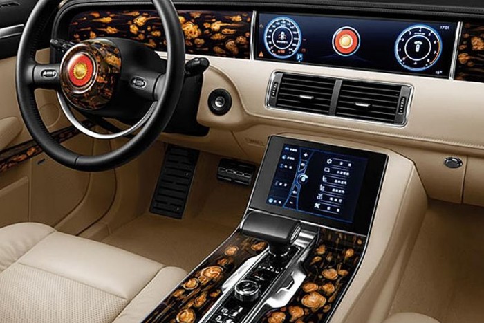 Retró luxusautó 180 millióért 7