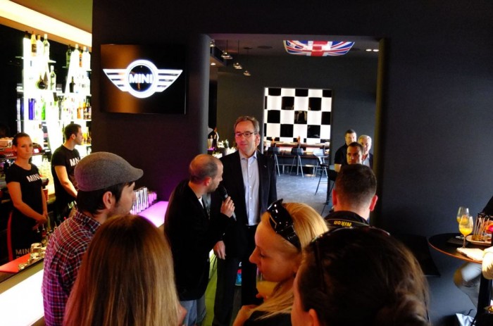 Budapesten nyílt a világ első MINI bárja 9